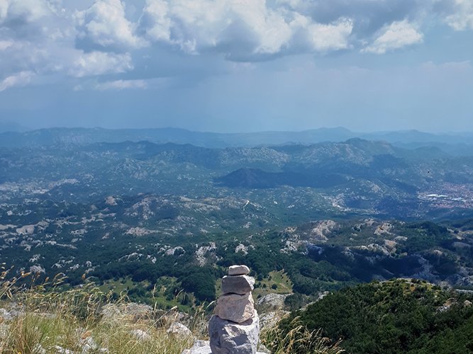 Hilltop Temple Hikes